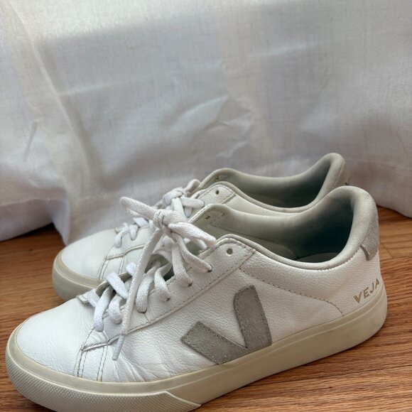 VEJA  Campo Leather Shoes - Women's, size 40U/9 - Picture 4 of 6